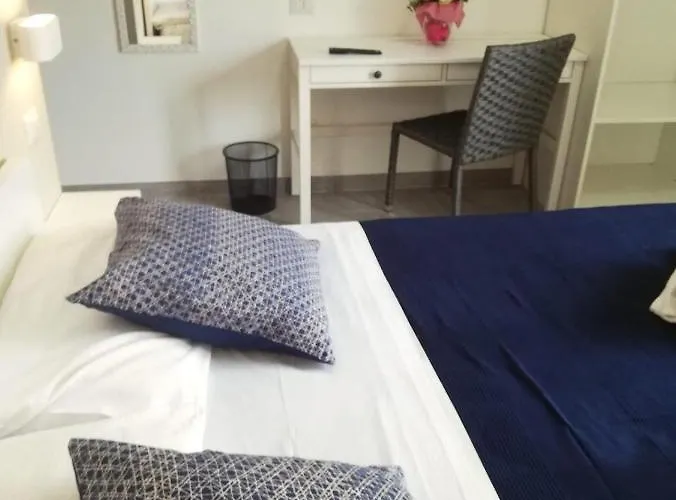 Alojamento de Acomodação e Pequeno-almoço Cosmo A Pochi Passi Da Tropea 4*