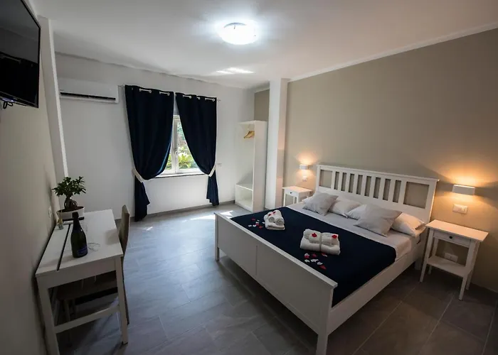 Alojamento de Acomodação e Pequeno-almoço Cosmo A Pochi Passi Da Tropea 4*