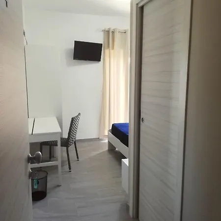 住宿加早餐酒店 Cosmo A Pochi Passi Da Tropea 圣多米尼卡