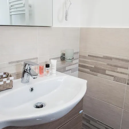 住宿加早餐酒店 Cosmo A Pochi Passi Da Tropea 圣多米尼卡